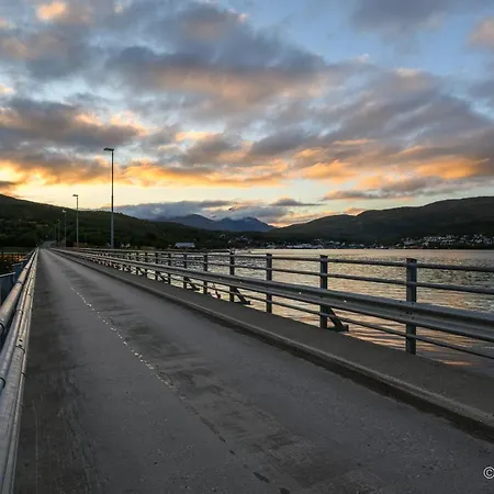 Great With A Lovely View Of The Sea And Mountains Apartamento *