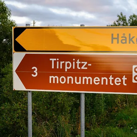 Great With A Lovely View Of The Sea And Mountains Leilighet Kvaloya