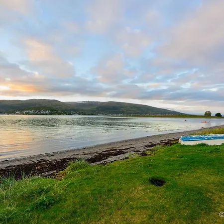 Great With A Lovely View Of The Sea And Mountains * Kvaloya
