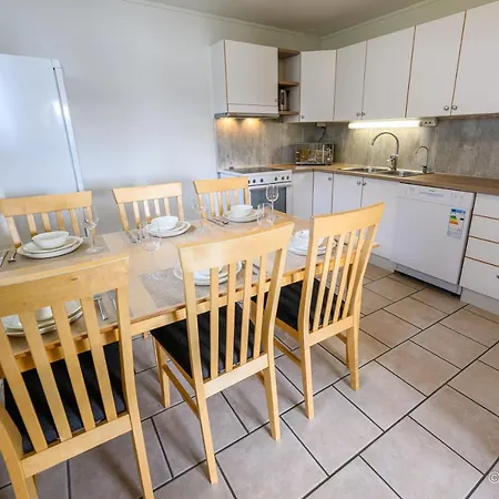Great With A Lovely View Of The Sea And Mountains