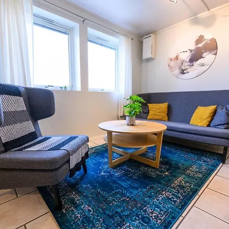 Apartment Great With A Lovely View Of The Sea And Mountains Kvaloya