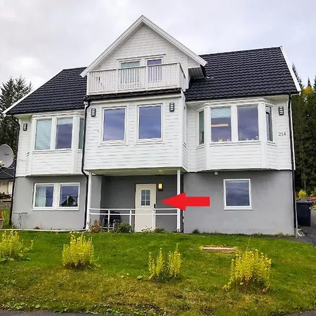 Great With A Lovely View Of The Sea And Mountains *